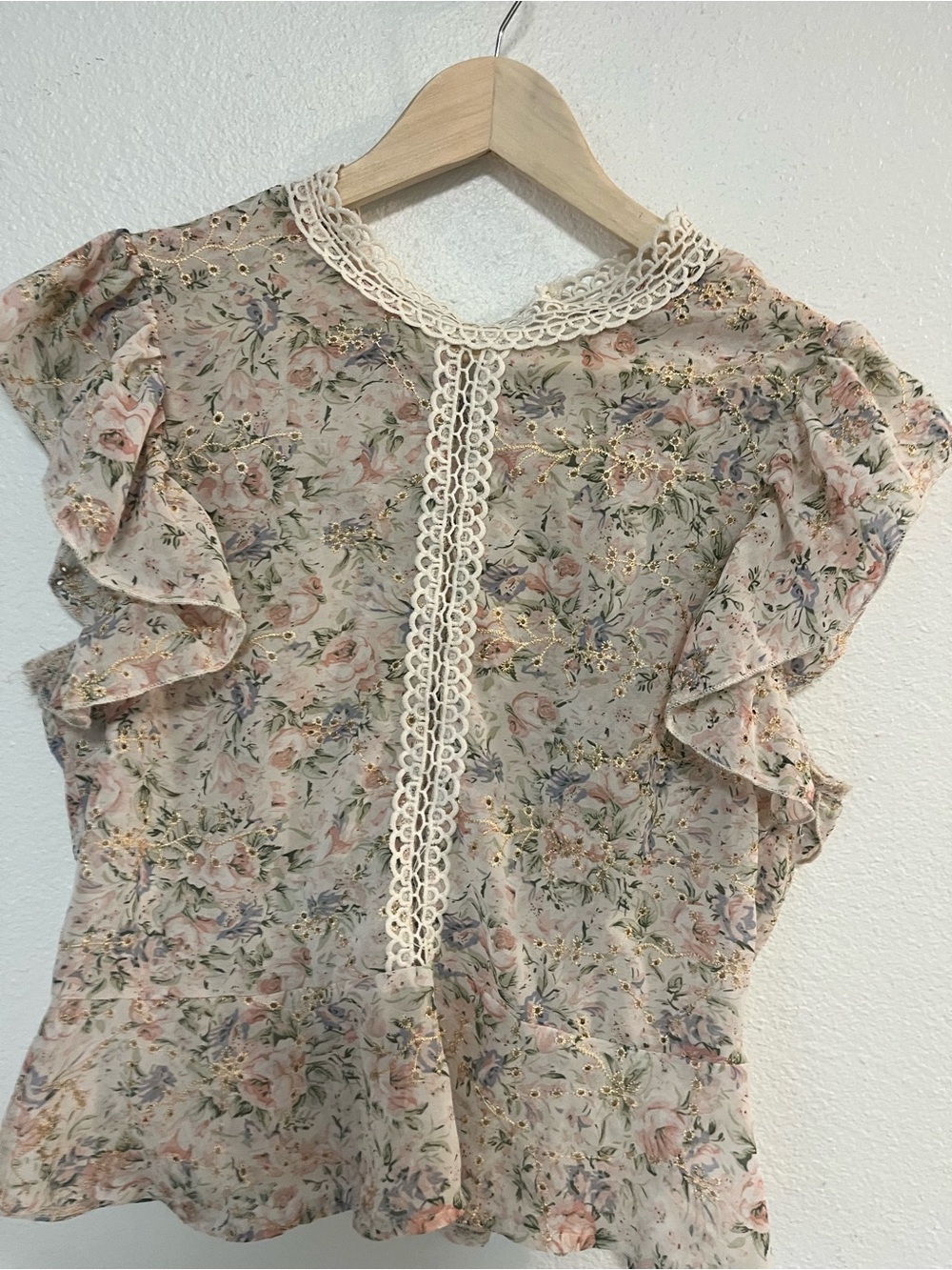 Peach Couture Cream & Pink Floral Lace-Trim Ruffle Sleeve Top